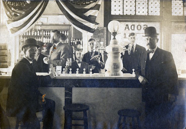 Todd's soda fountain 1910.